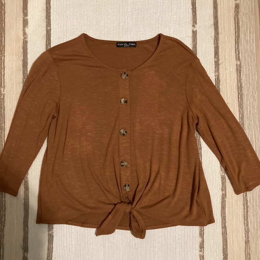 Kim&Cami women’s shirt: size medium, burnt orange color!